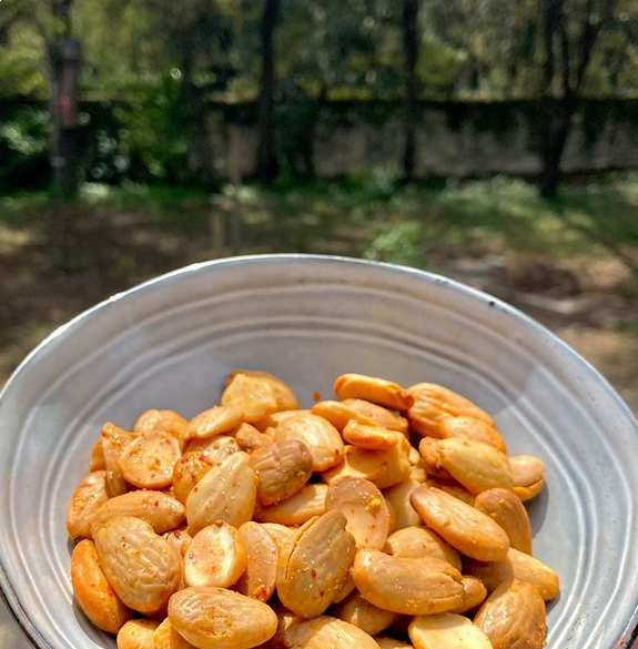ORGANIC almonds with Espelette pepper AOP* 100 g